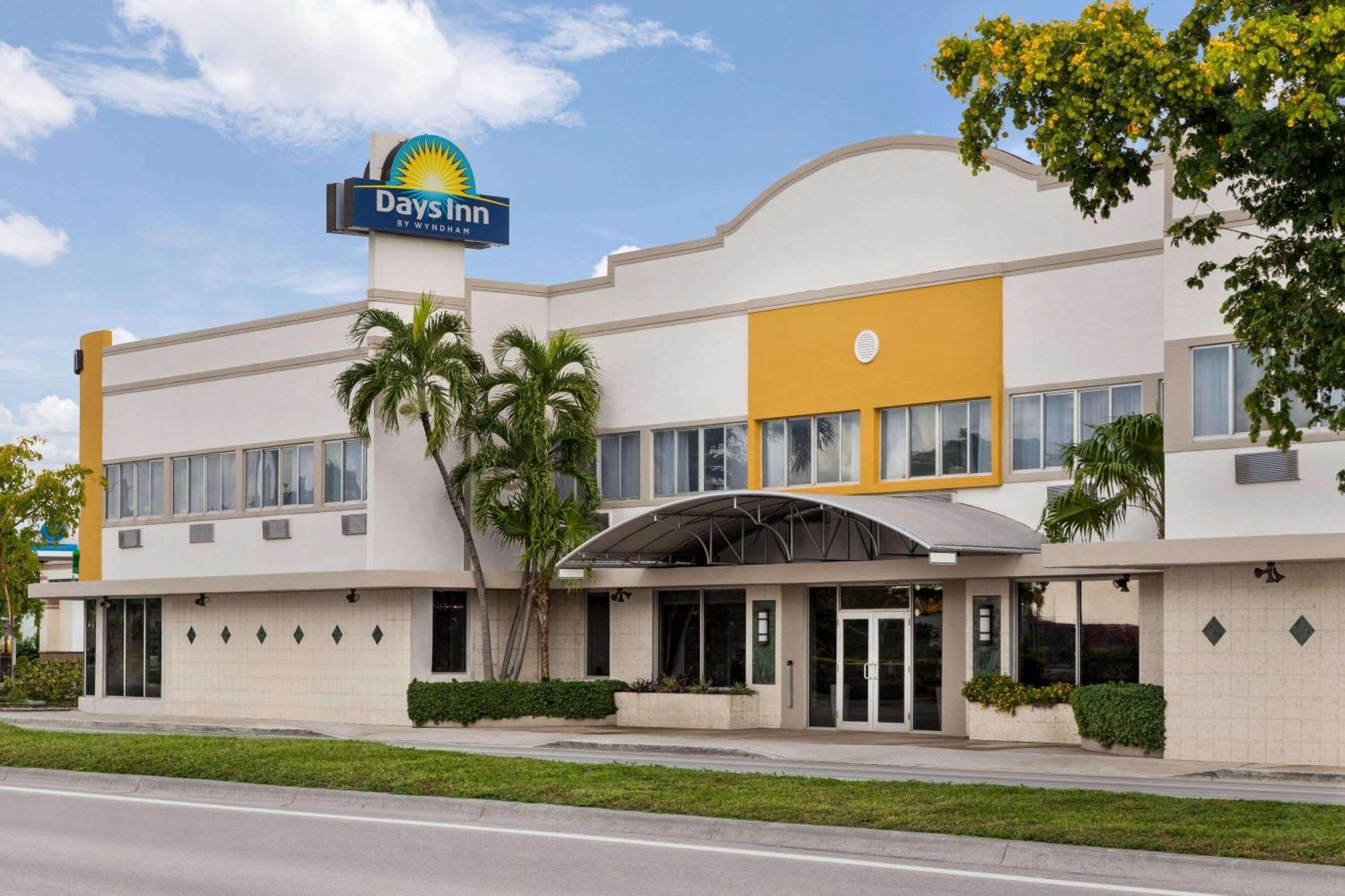 Days Inn By Wyndham Miami Airport North Miami Springs Exterior foto